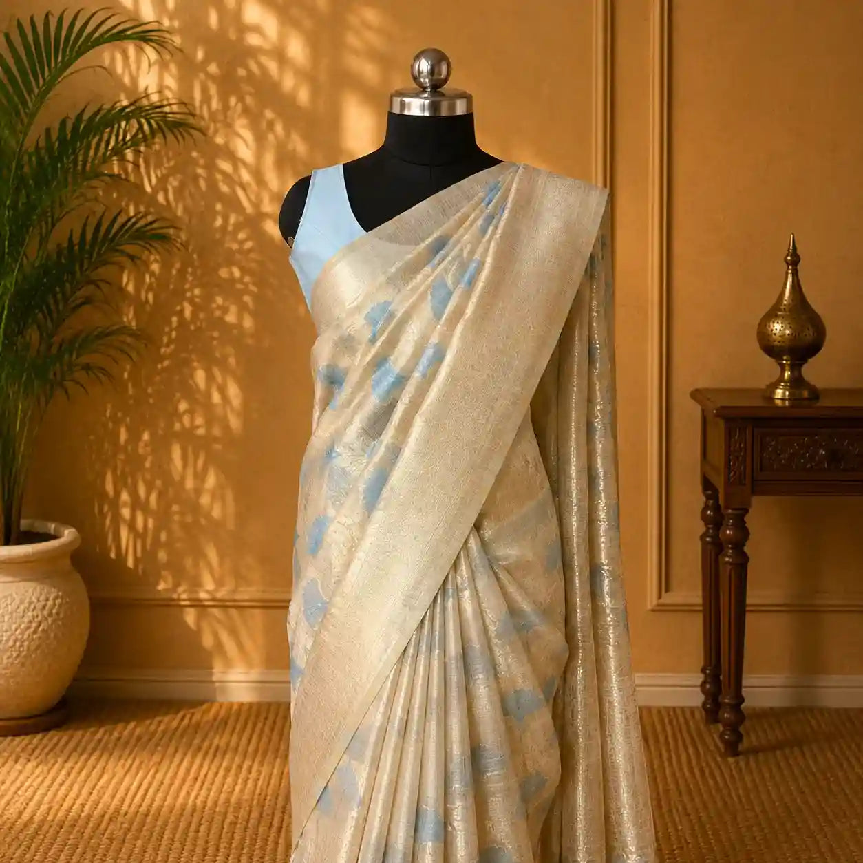🌸 Elegant Cotton Silk Saree with Exquisite Meenakari Weaving