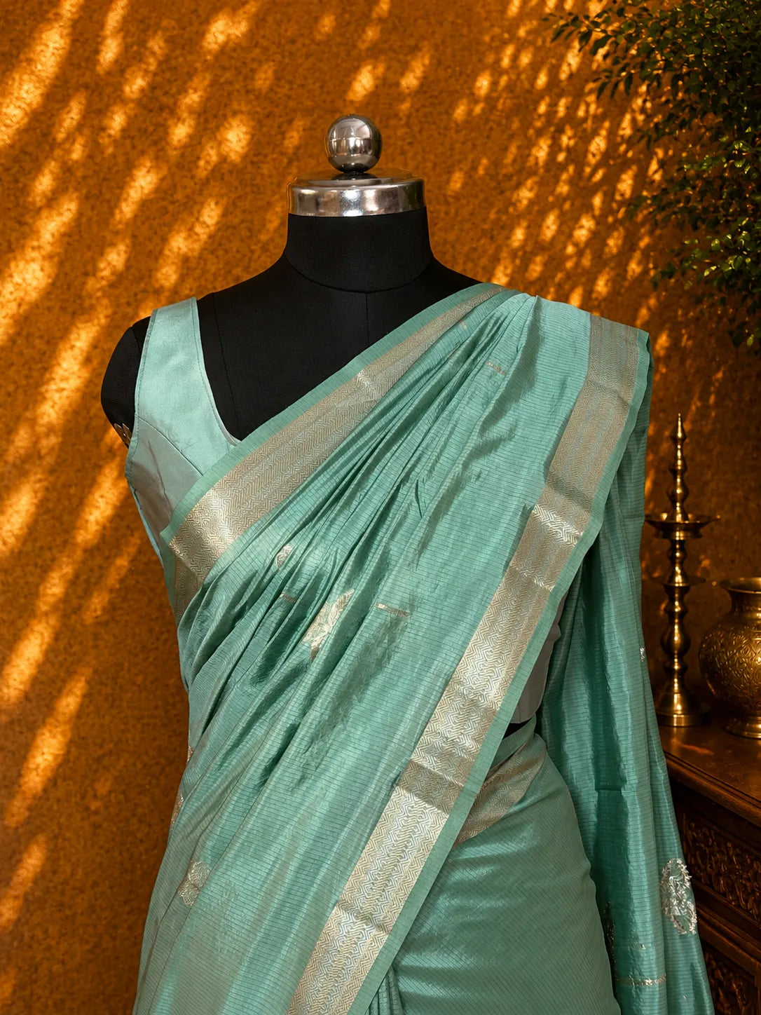 Elegant Tasar Silk Saree with Butta Weaving