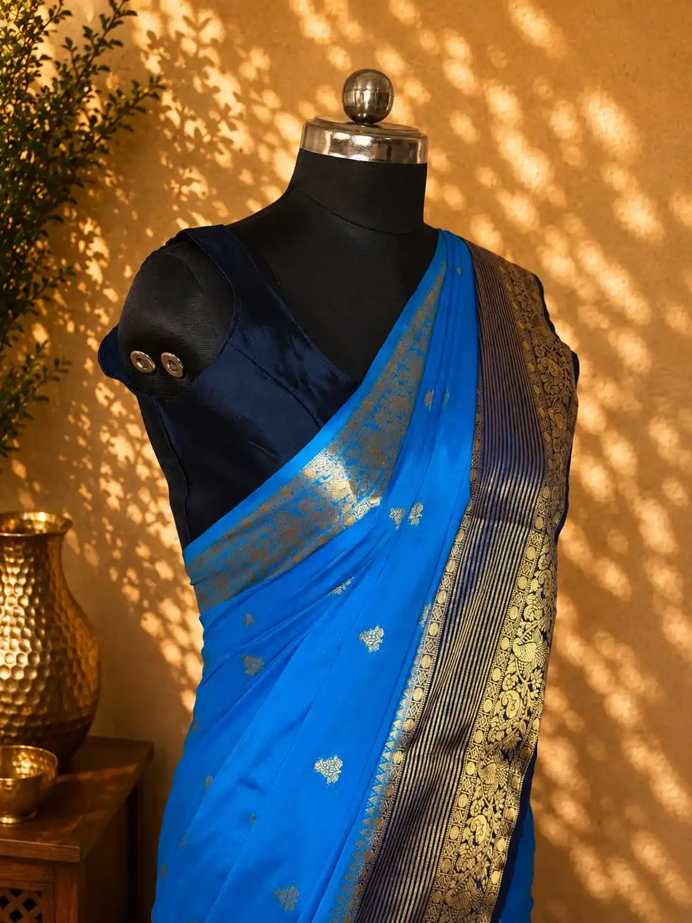 Crepe Saree with Contrasting Navy Blue Skirt Border